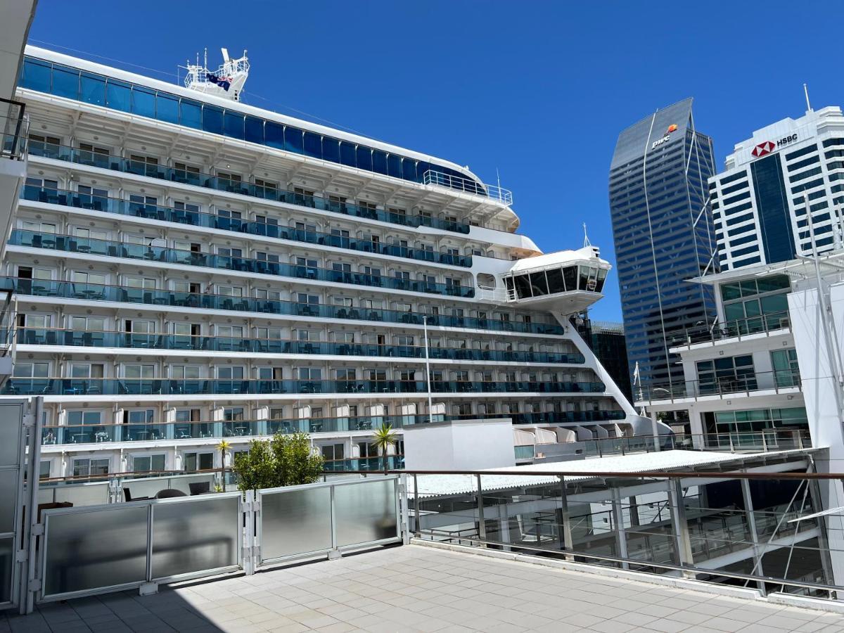 Waterfront Seaview Hotel Apartment - Same Building Block As Auckland Hilton Buitenkant foto