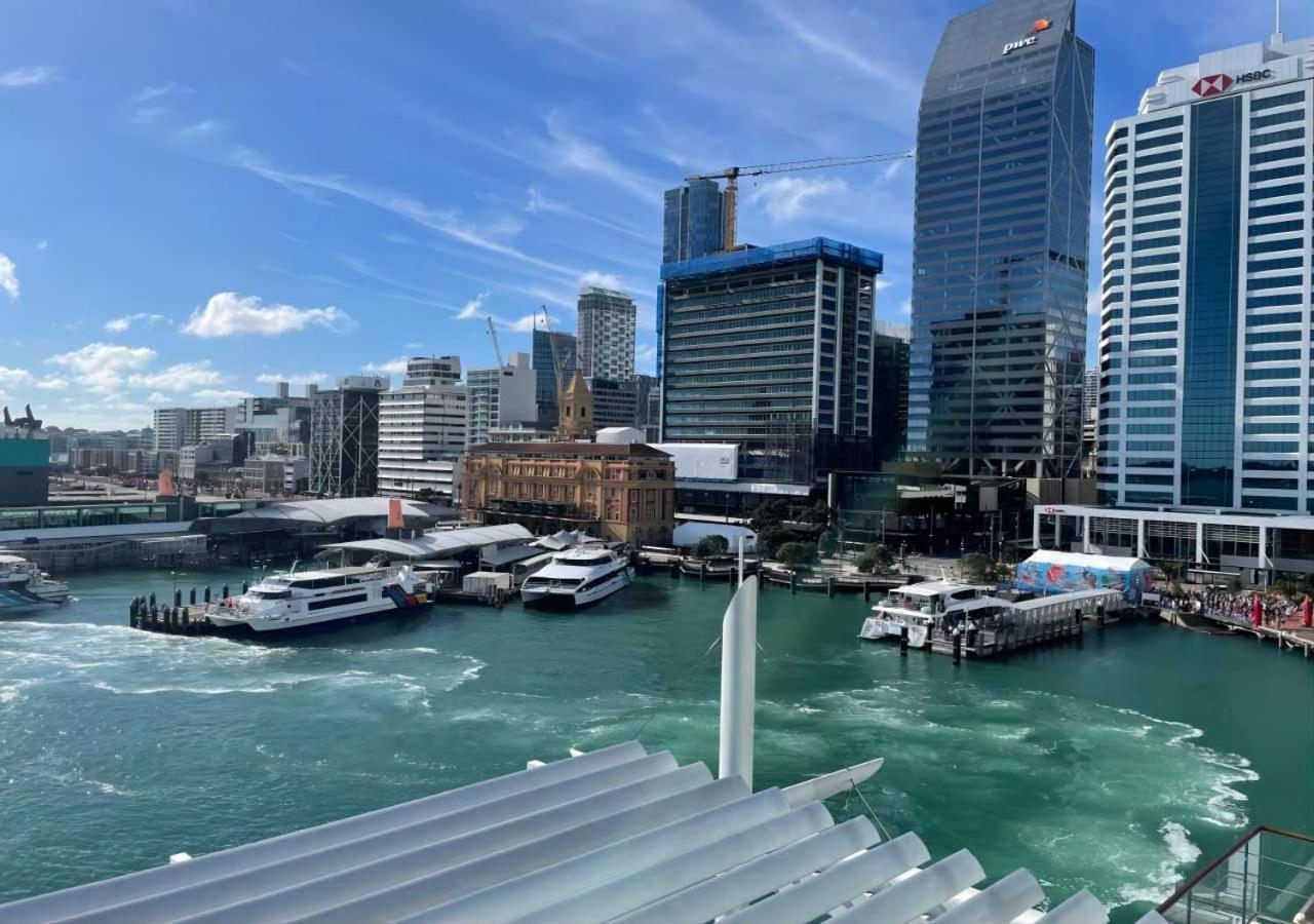 Waterfront Seaview Hotel Apartment - Same Building Block As Auckland Hilton Buitenkant foto