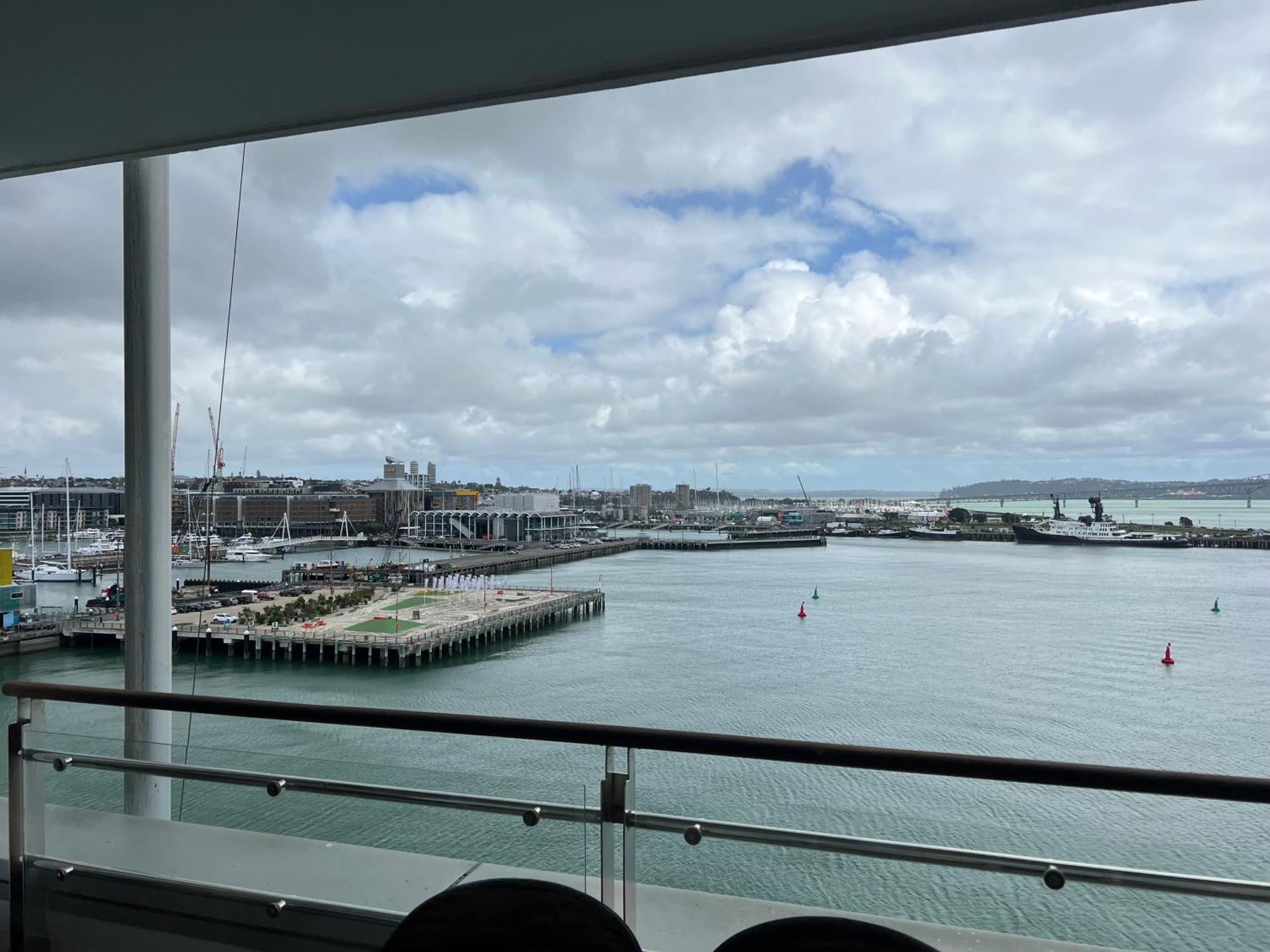 Waterfront Seaview Hotel Apartment - Same Building Block As Auckland Hilton Buitenkant foto